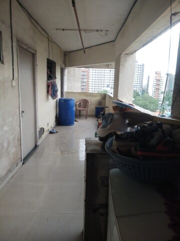 Parking in 1 BHK Apartment at SRA Building Chembur, Chembur – for Rent