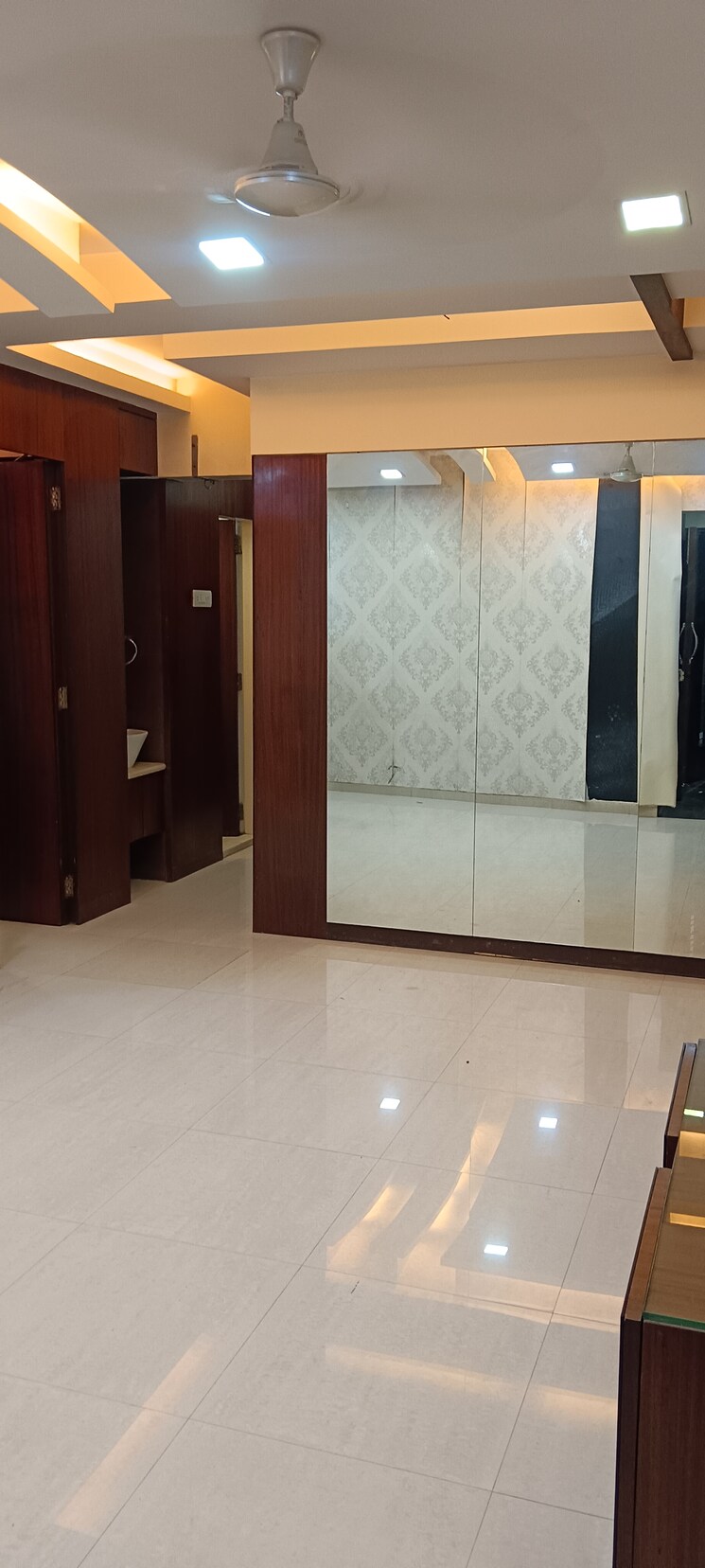 Room, riddhi-tower 2.5 Bedroom 1100 Sq.Ft. Apartment In Malad East Mumbai 8839968