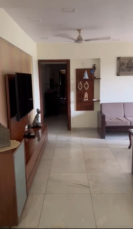 3 BHK Apartment For Rent in Monisha Tower