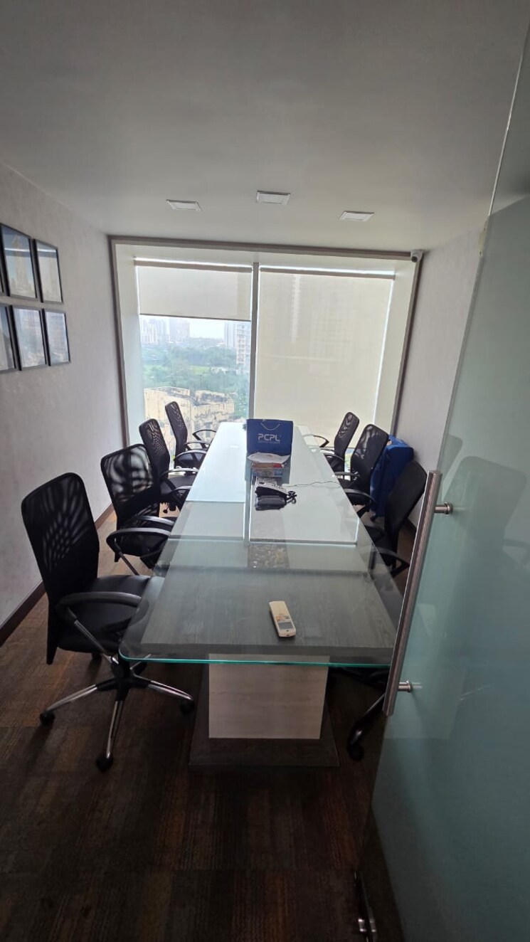 Team Area, dlh-park Commercial Office Space 2180 Sq.Ft. In Malad West Mumbai 8839999