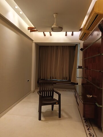 Living Room in 2 BHK Apartment at Worli Naka – for Rent