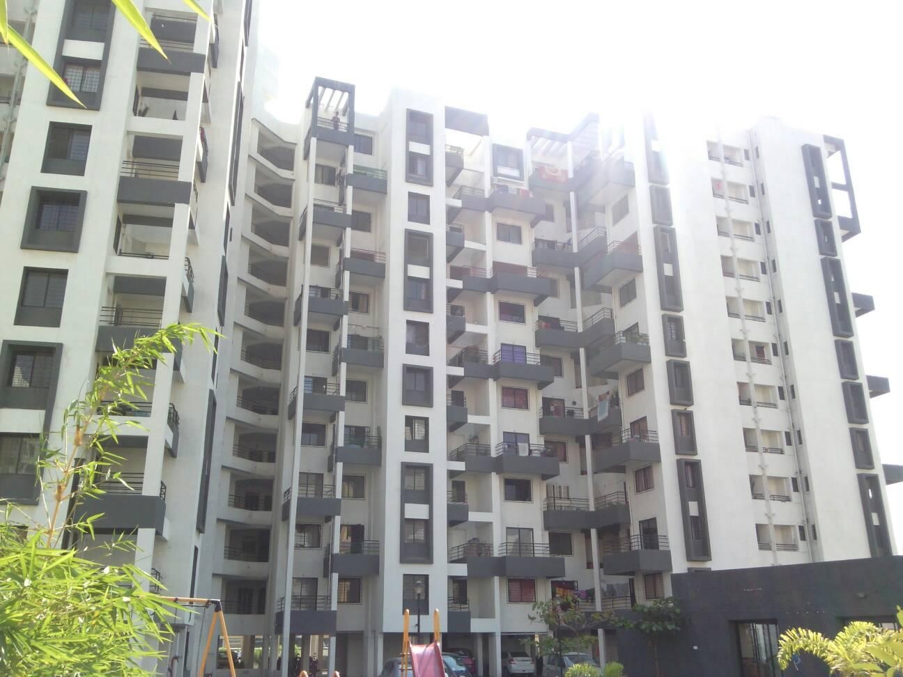3 BHK + Servant Room Apartment For Sale in Silver Oak
