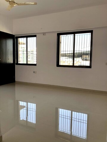 Room in 4 BHK Apartment at Raval Tower, Cbd Belapur Sector 11 – for Sale