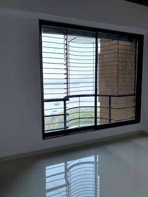 Room in 4 BHK Apartment at Raval Tower, Cbd Belapur Sector 11 – for Sale