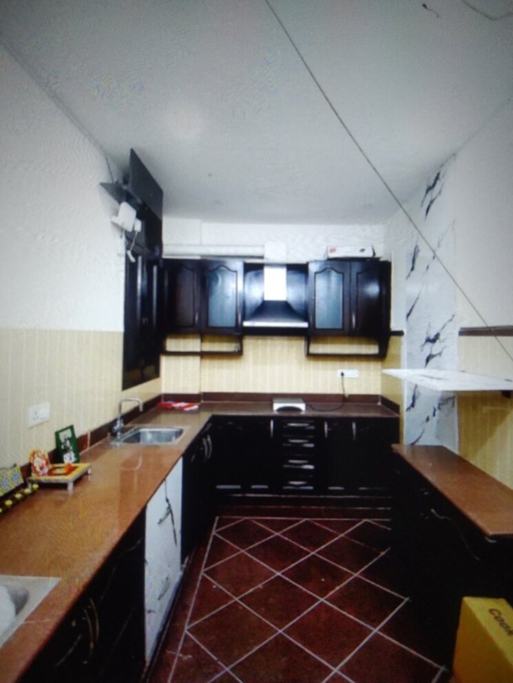 Kitchen, florence-nightingale-lane 3 Bedroom 2000 Sq.Ft. Builder Floor In Green Park Delhi 8833568