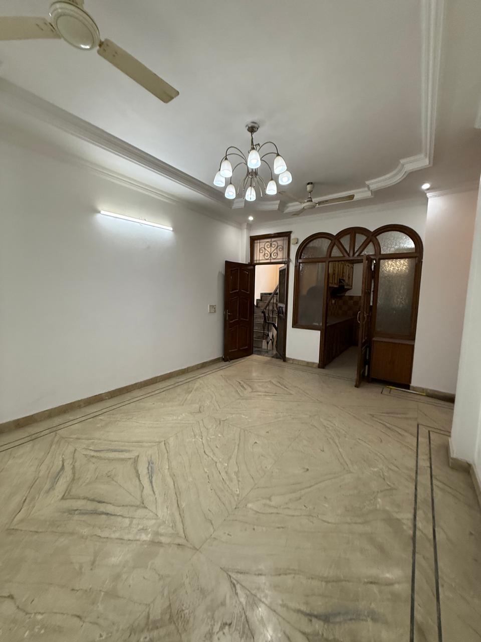 2 BHK Builder Floor For Rent in Kalkaji
