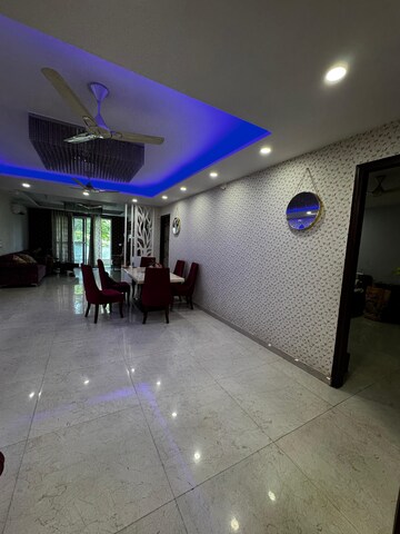 Parking in 4 BHK Builder Floor at SS 100, Sector 49 – for Rent