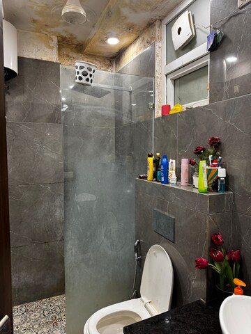 Bathroom in 4 BHK Builder Floor at SS 100, Sector 49 – for Rent