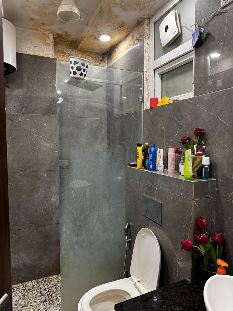 Bathroom, ss-100 4 Bedroom 3000 Sq.Ft. Builder Floor In Sector 49 Gurgaon 8840099