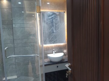Bathroom in 3 BHK Builder Floor at Safdarjung Enclave – for Rent