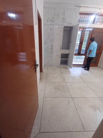Building Lobby in 3 BHK Independent House at JakhaN-Rajpur Road – for Rent