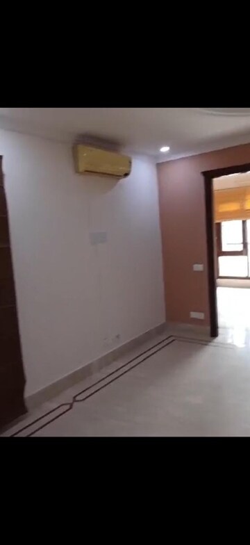Room in 3 BHK Builder Floor at New Friends Colony – for Rent