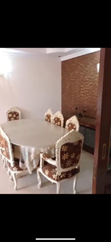 Furnished Amenities in 3 BHK Builder Floor at New Friends Colony – for Rent