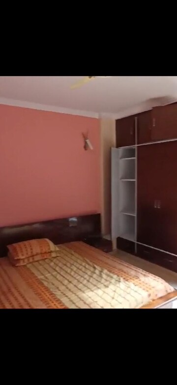 Room in 3 BHK Builder Floor at New Friends Colony – for Rent
