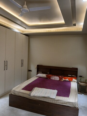 Furnished Amenities in 3 BHK Builder Floor at Golden Floors, Sector 50 – for Rent