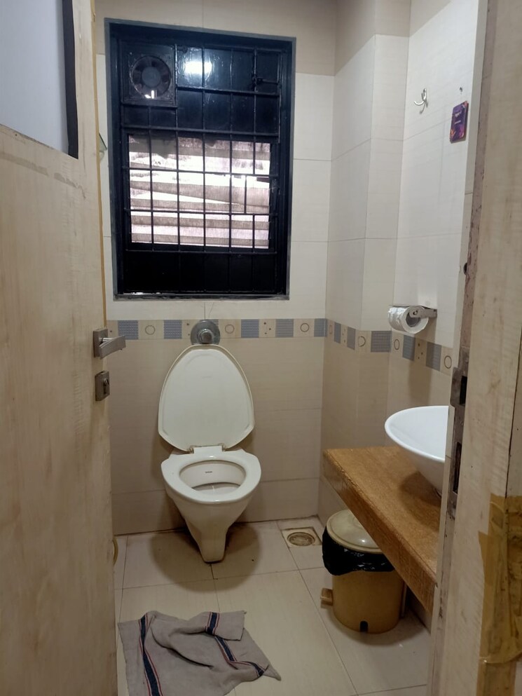 Washroom, sagar-tech-plaza Commercial Office Space 725 Sq.Ft. In Sakinaka Mumbai 8840125