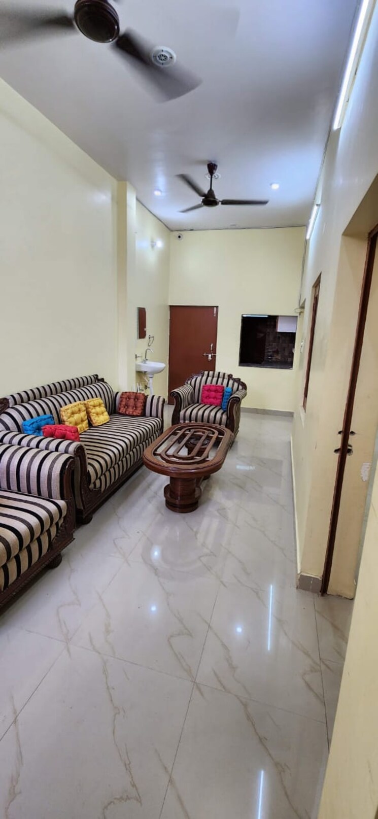 Living Room, hazratganj 3 Bedroom 1650 Sq.Ft. Apartment In Hazratganj Lucknow 8840124