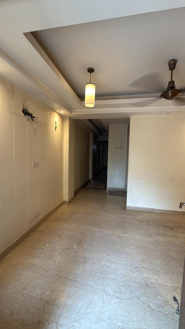 Room, kalkaji 2 Bedroom 100 Sq.Yd. Builder Floor In Kalkaji Delhi 8840130