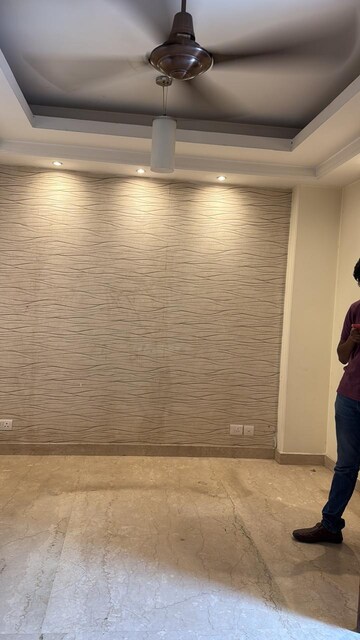Room in 2 BHK Builder Floor at Kalkaji – for Rent