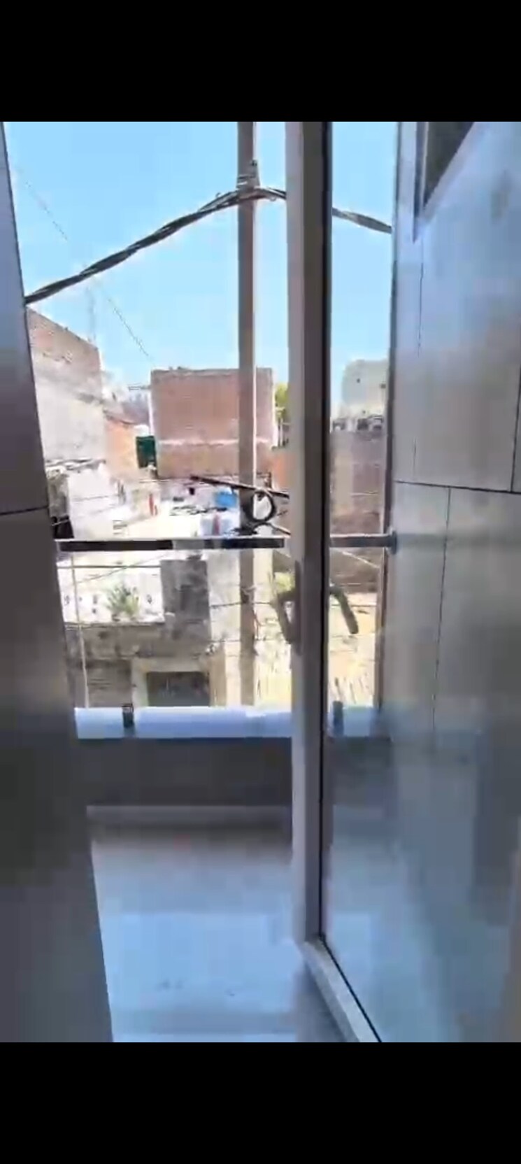 Kitchen, uttam nagar 3 Bedroom 300 Sq.Yd. Builder Floor In Uttam Nagar Delhi 8840173