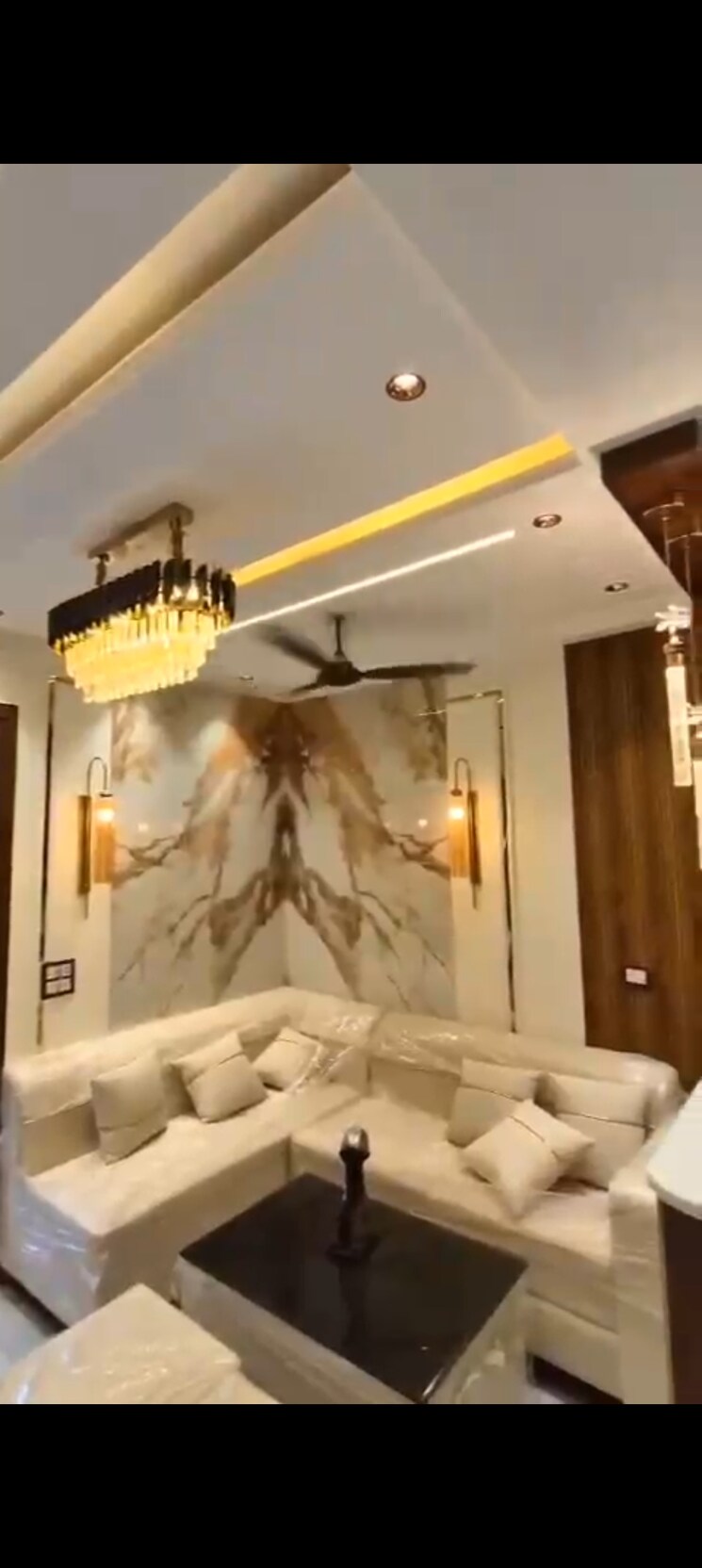 undefined, uttam nagar 3 Bedroom 300 Sq.Yd. Builder Floor In Uttam Nagar Delhi 8840173