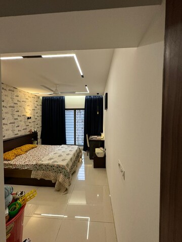 Living Room in 3 BHK Apartment at Sayli Complex Prabhat Road, Prabhat Road – for Rent