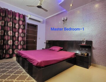 Bedroom in 3.5 BHK Builder Floor at Empire Floors, Sector 57 – for Rent