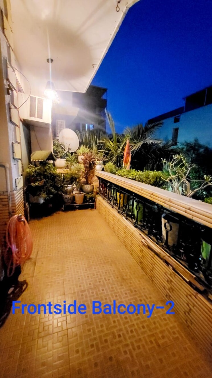 Balcony, empire-floors 3.5 Bedroom 3000 Sq.Ft. Builder Floor In Sector 57 Gurgaon 8840160