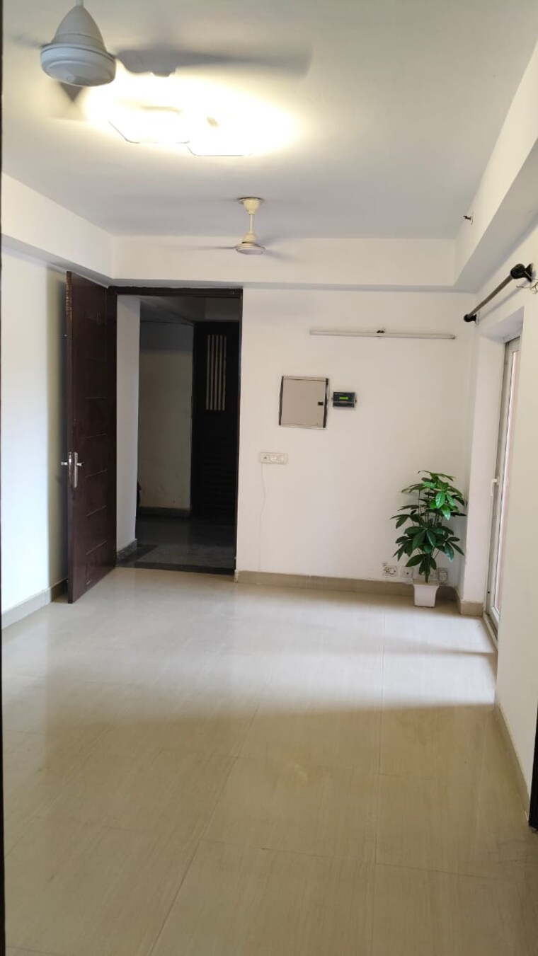 Room, supertech-cape-town 2 Bedroom 930 Sq.Ft. Apartment In Sector 74 Noida 8840183