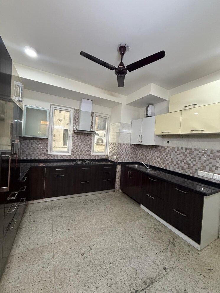 Kitchen, new friends colony 4 Bedroom 3500 Sq.Ft. Builder Floor In New Friends Colony Delhi 8840191