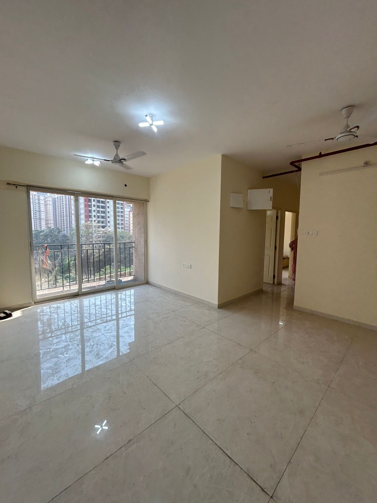4 BHK + Pooja Room Apartment For Rent in Vijay Orovia