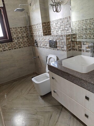 Master Bedroom in 3 BHK Builder Floor at Saket – for Rent