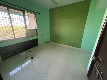 Room in 2 BHK Apartment at Swastik Residency 1, Ghodbunder Road – for Rent
