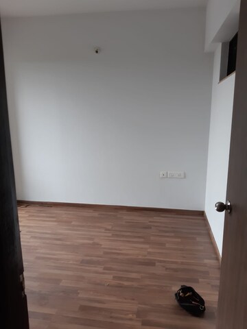 Room in 1 BHK Apartment at Lodha Palava Eviva K To T Urbano A C F and I To T, Dombivli East – for Rent