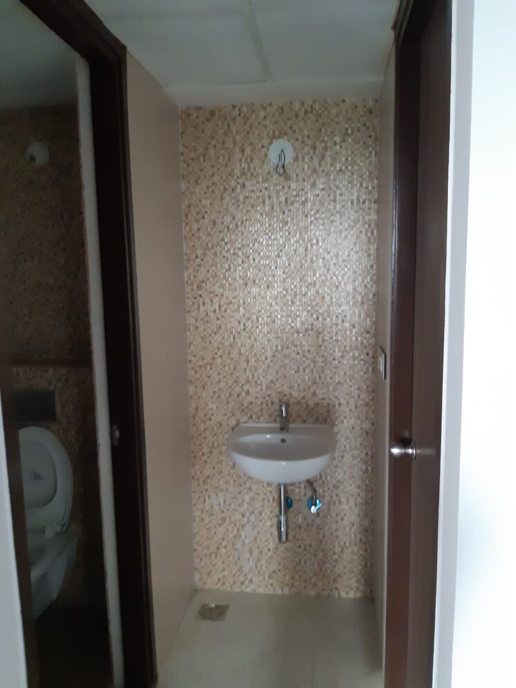 Bathroom, lodha-palava-eviva-k-to-t-urbano-a-c-f-and-i-to-t 1 Bedroom 505 Sq.Ft. Apartment In Dombivli East Thane 8840211
