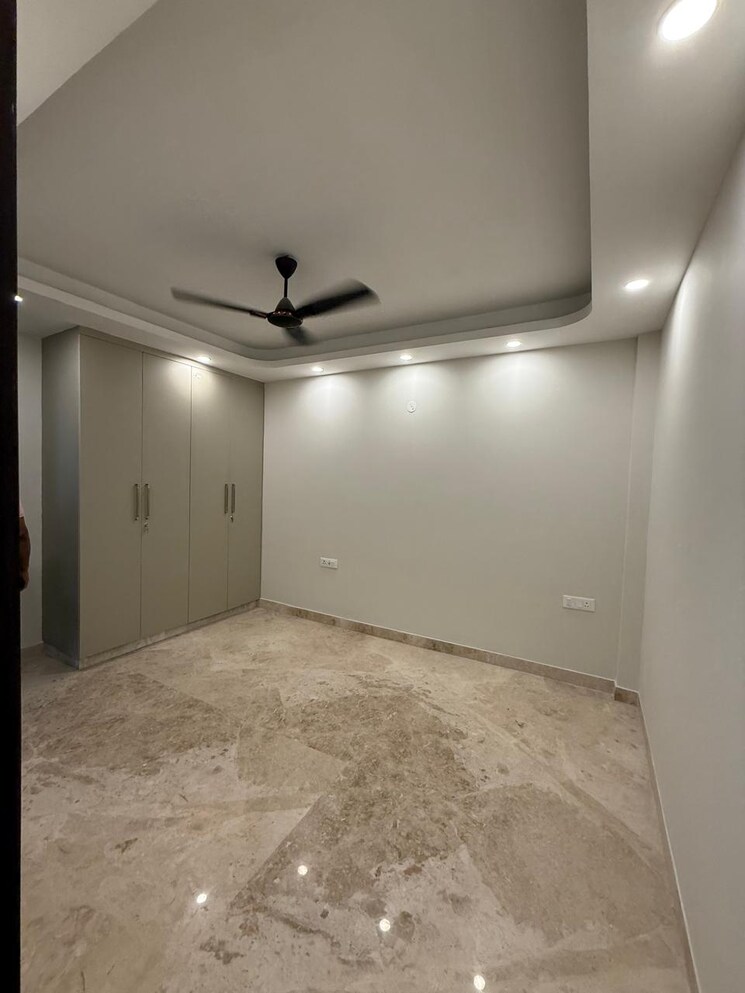 Room, chittaranjan park 4 Bedroom 2500 Sq.Ft. Builder Floor In Chittaranjan Park Delhi 8840214