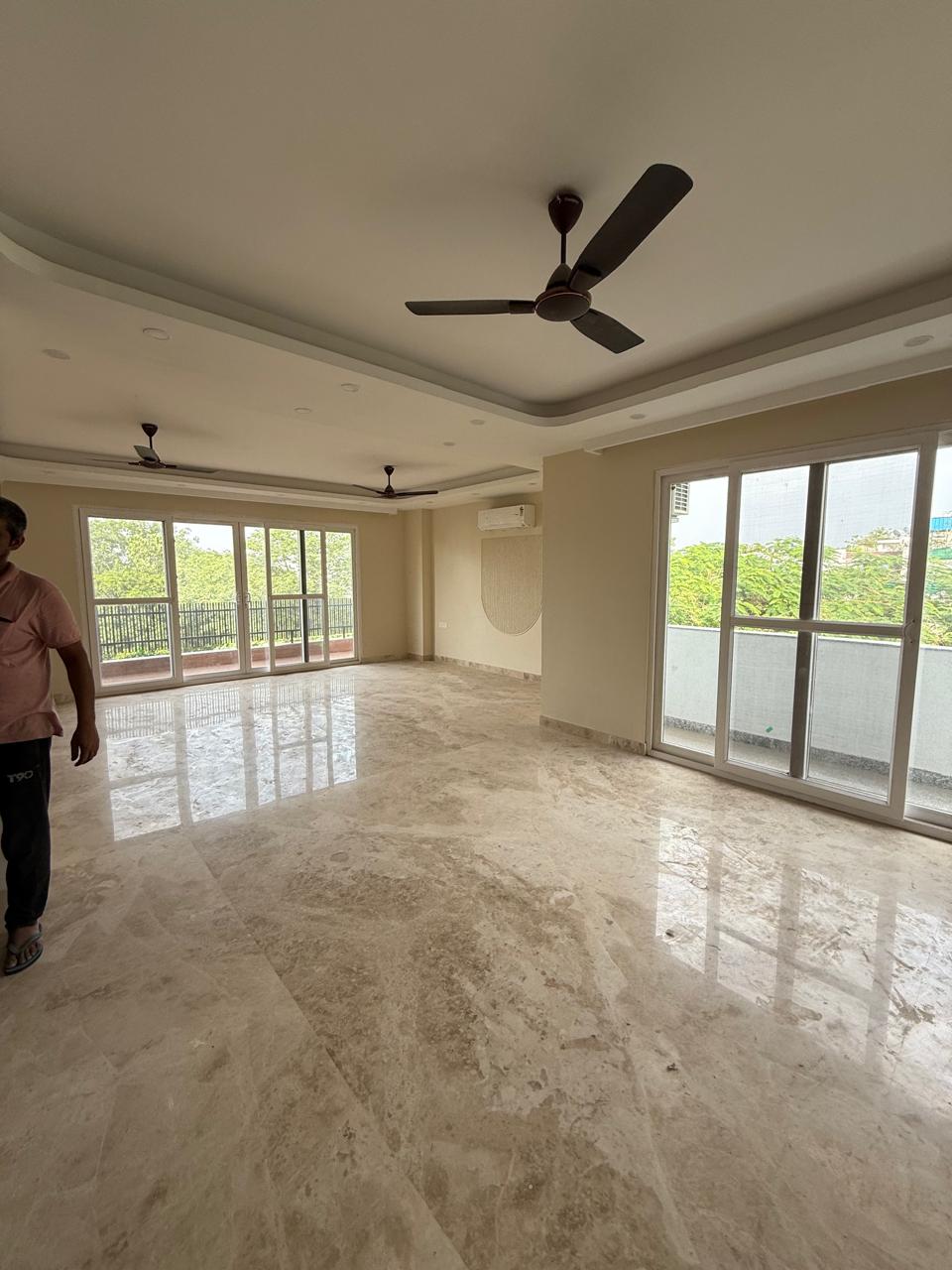 4 BHK + Extra Room Builder Floor For Rent in Chitranjan Park 