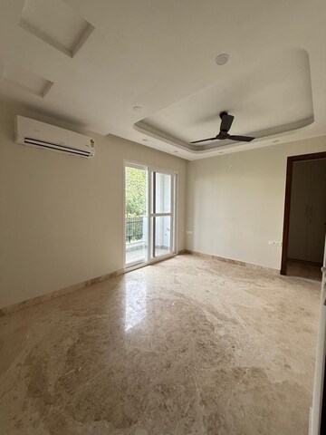 Room in 4 BHK Builder Floor at Chittaranjan Park – for Rent