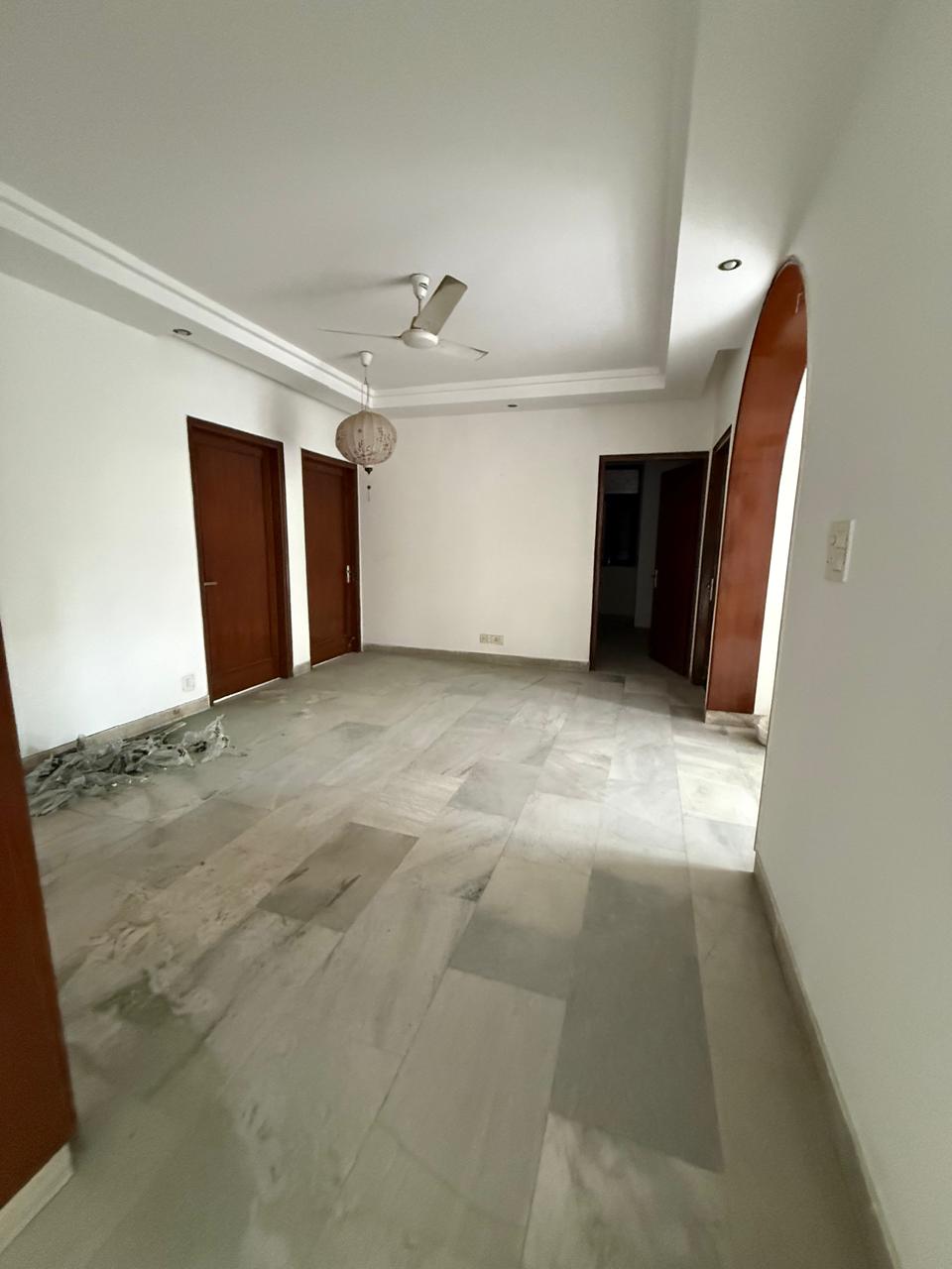4 BHK + Pooja Room,Servant Room Builder Floor For Rent in Chitranjan Park 