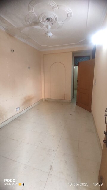 Room in 1 BHK Builder Floor at Mehrauli – for Rent