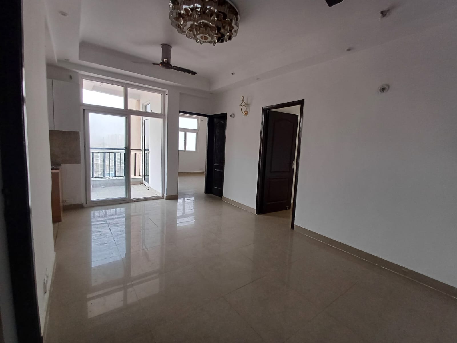 2 BHK 1230 Sq.Ft. Apartment in Strategic Royal Court