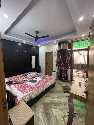 Master Bedroom in 4 BHK Builder Floor at Dilshad Colony – for Sale