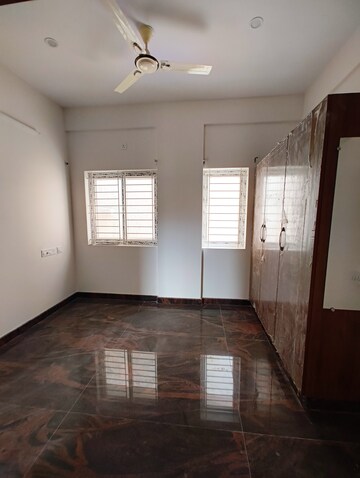 Room in 2 BHK Builder Floor at PSS Plaza, New Thippasandra – for Rent