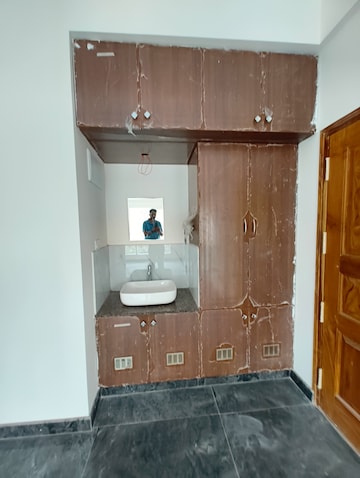 Furnished Amenities in 2 BHK Builder Floor at PSS Plaza, New Thippasandra – for Rent