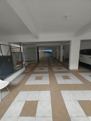 Parking in 2 BHK Builder Floor at Akshaya Enclave New Thippasandra, New Thippasandra – for Rent