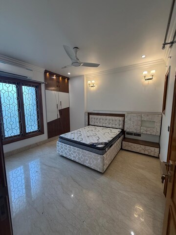Bedroom in 3 BHK Builder Floor at Chittaranjan Park – for Rent