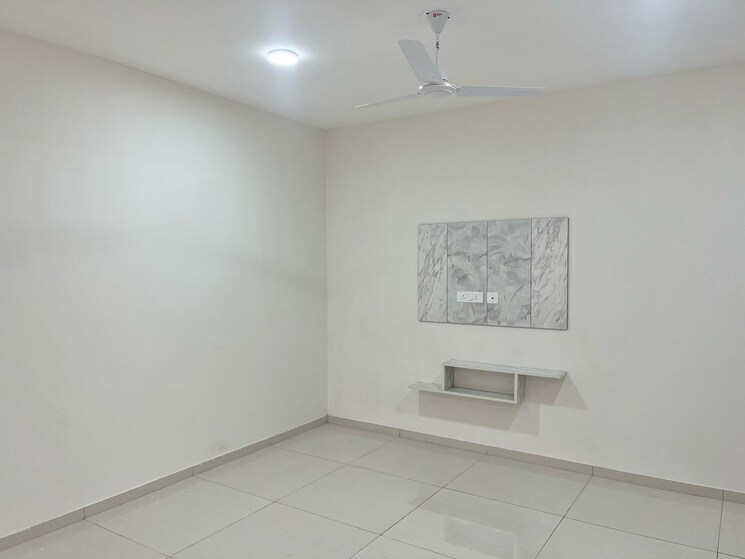 Room, shapoorji-pallonji-joyville-gurgaon 2 Bedroom 915 Sq.Ft. Apartment In Sector 102 Gurgaon 8840244