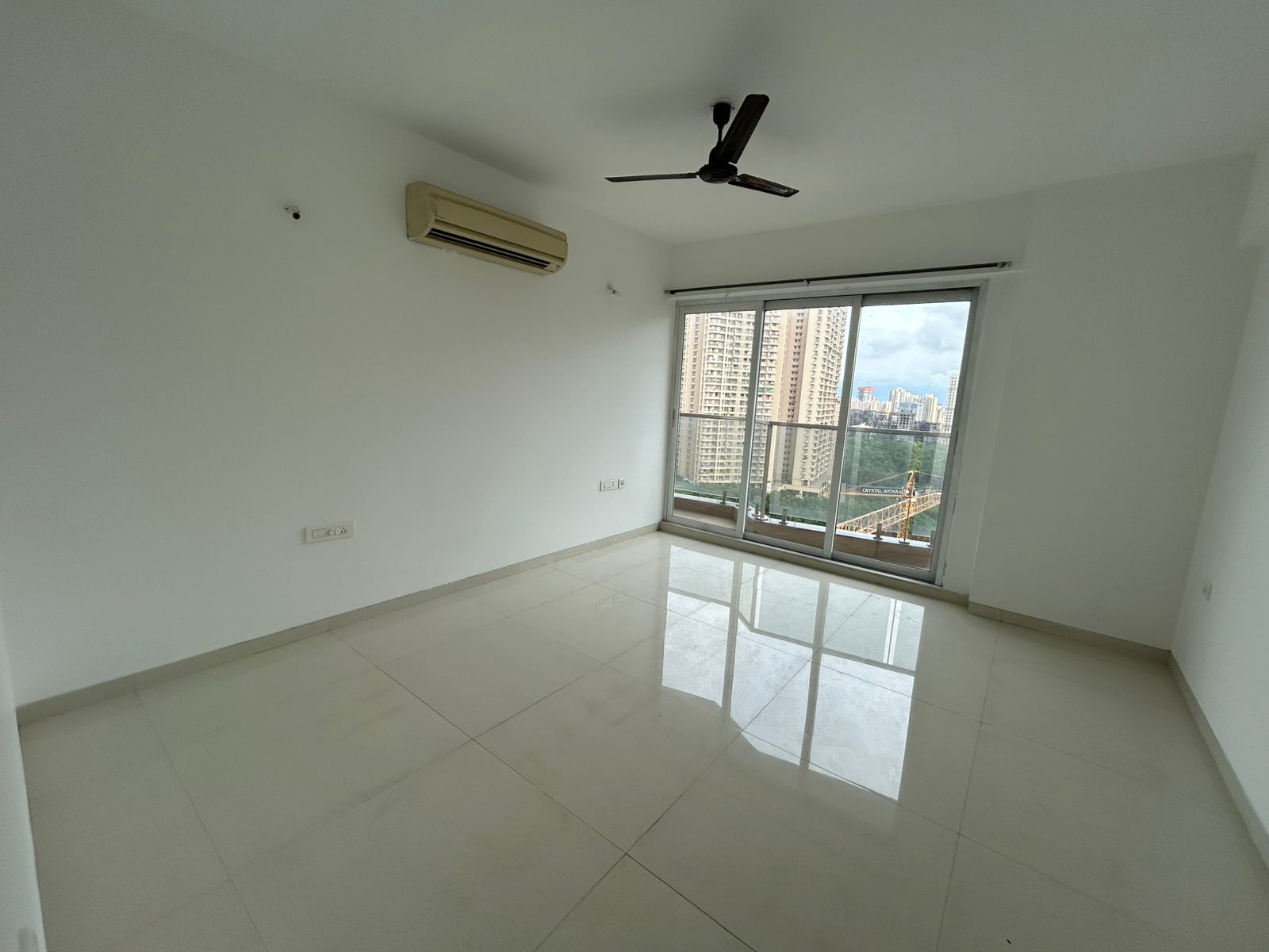 4 BHK + Pooja Room Apartment For Rent in Vijay Orion III