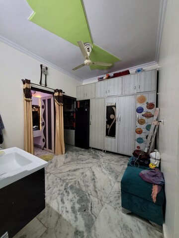 Master Bedroom in 4 BHK Builder Floor at Dilshad Colony – for Sale