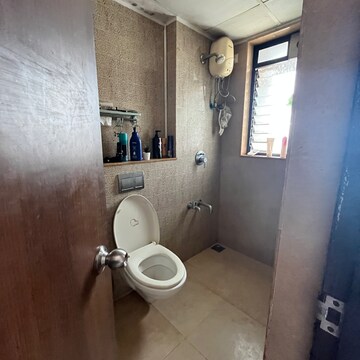 Bathroom in 1.5 BHK Apartment at Lodha Palava Downtown Dombivli East, Taloja Bypass Road – for Rent